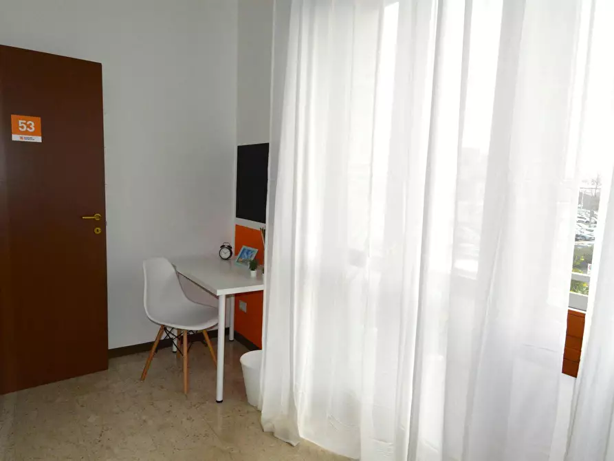 Immagine 3 di Camera in affitto  in Via Marzabotto a Modena