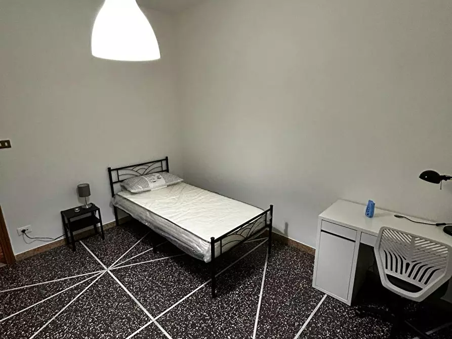 Immagine 3 di Camera in affitto  in Via Filippo Beroaldo a Bologna