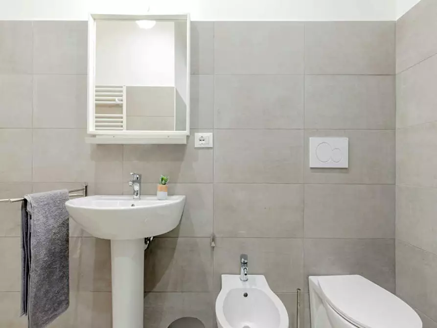 Immagine 9 di Camera in affitto  in Corso Regina Margherita a Torino