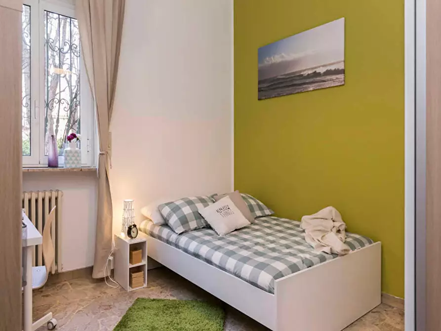 Immagine 2 di Camera in affitto  in Via Vincenzo Rabolini a Milano