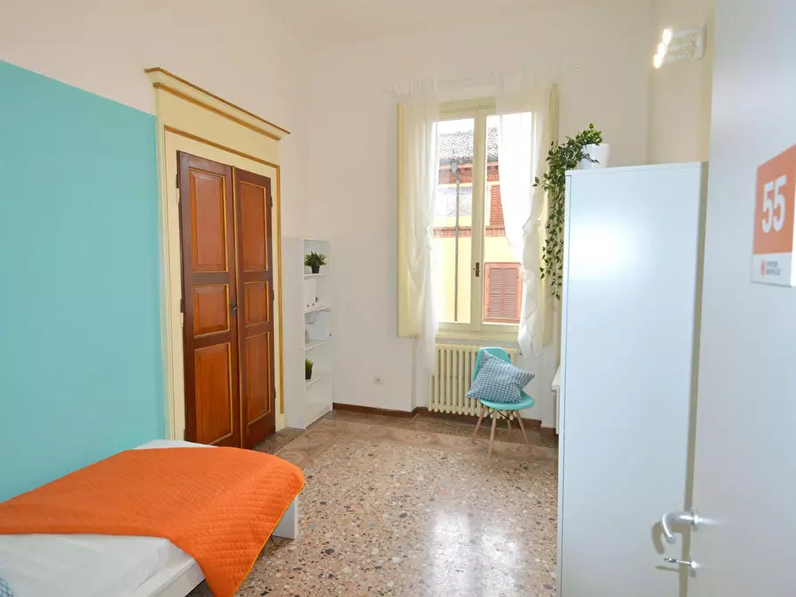 Immagine 1 di Camera in affitto  in Corso Canalgrande a Modena