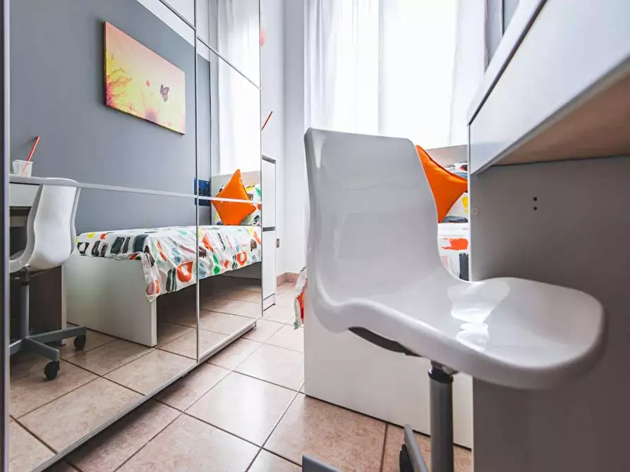 Immagine 3 di Camera in affitto  in Via Giuseppe Frua a Milano