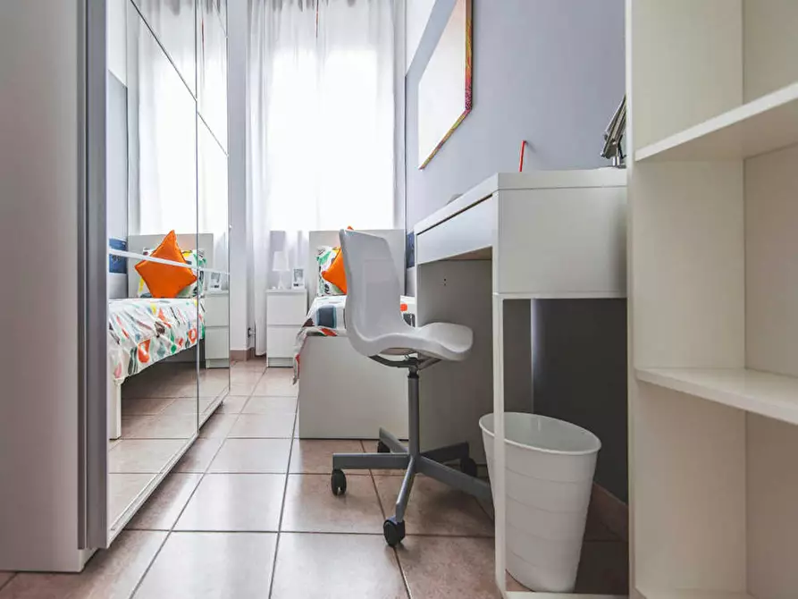 Immagine 2 di Camera in affitto  in Via Giuseppe Frua a Milano