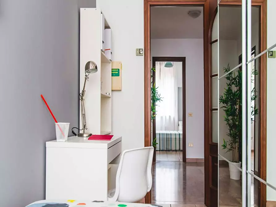 Immagine 5 di Camera in affitto  in Via Giuseppe Frua a Milano