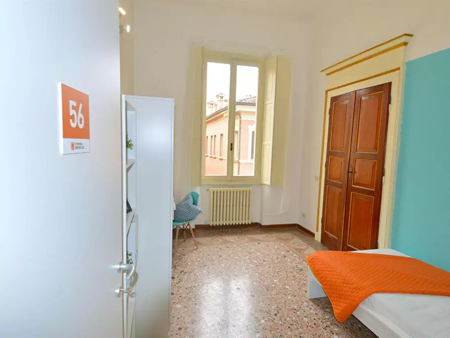 Immagine 1 di Camera in affitto  in Corso Canalgrande a Modena