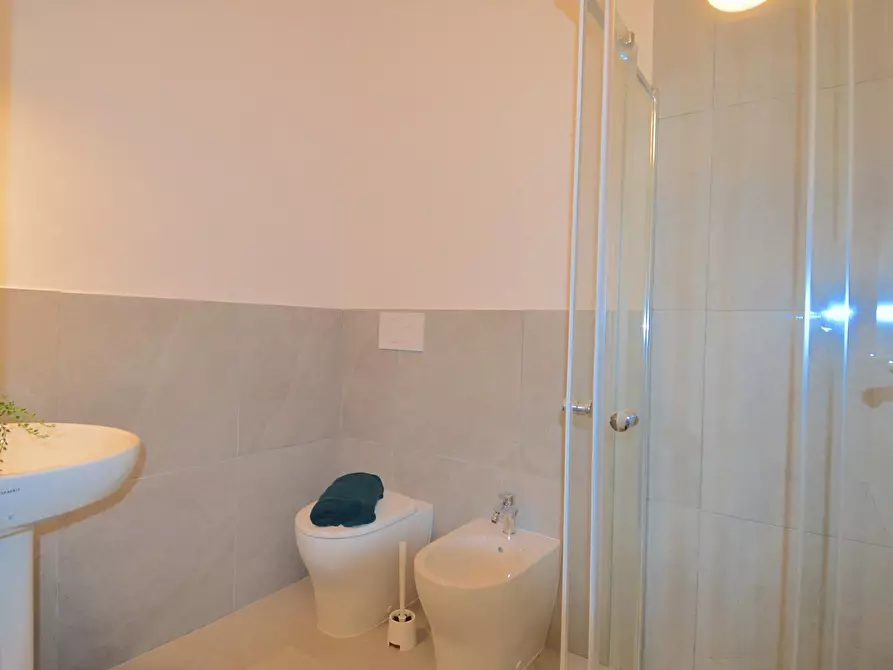 Immagine 10 di Camera in affitto  in Corso Canalgrande a Modena