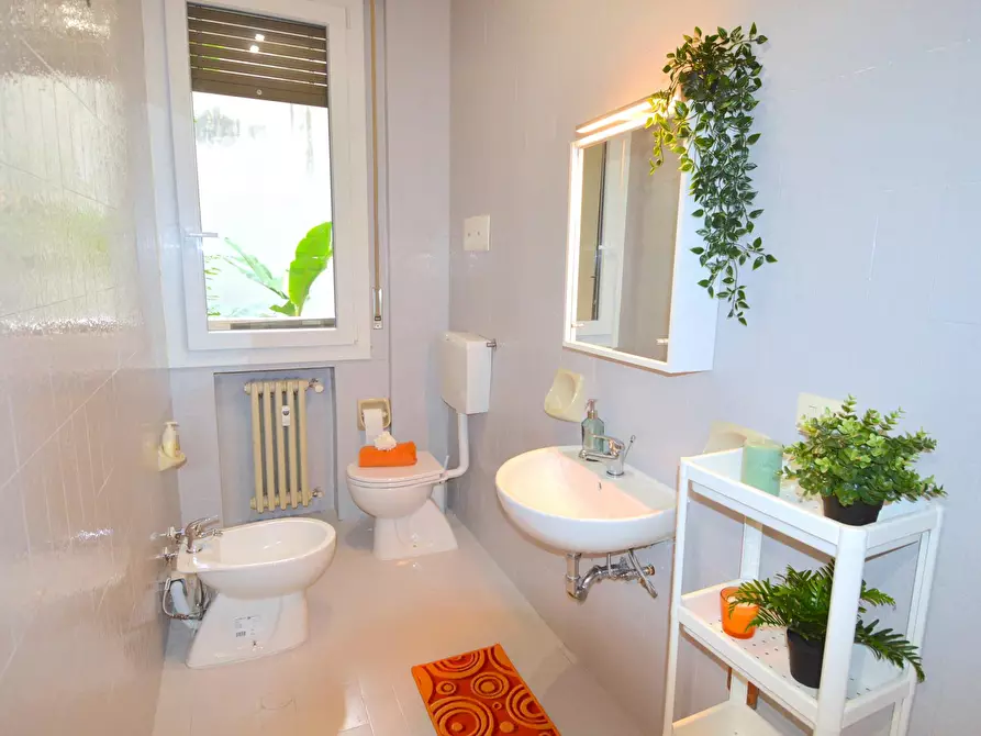 Immagine 6 di Camera in affitto  in Via Emilia Est a Modena