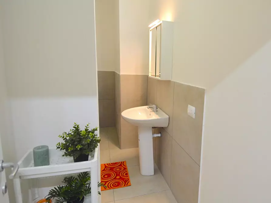 Immagine 5 di Camera in affitto  in Via Emilia Est a Modena