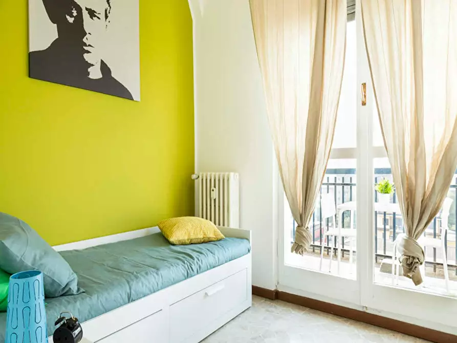 Immagine 4 di Camera in affitto  in Via dei Mandorli a Buccinasco