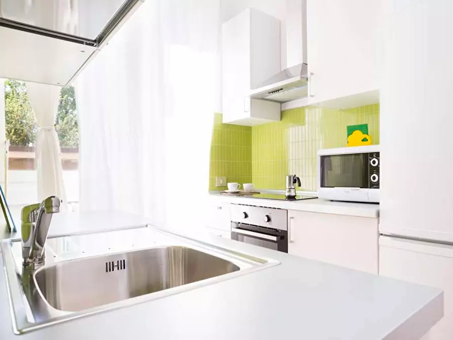 Immagine 9 di Camera in affitto  in Via Legnone a Milano