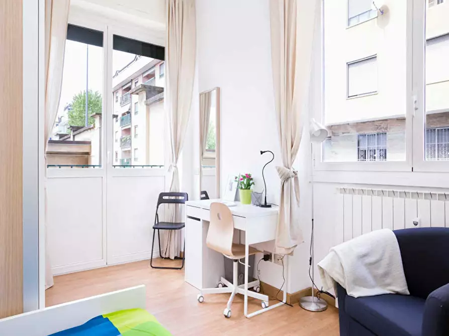 Immagine 4 di Camera in affitto  in Via Legnone a Milano