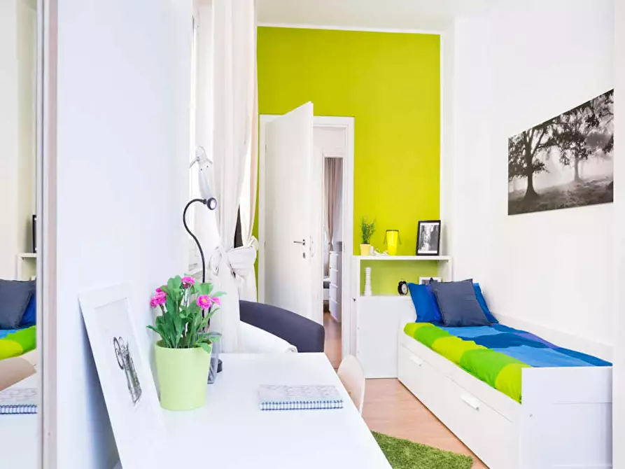 Immagine 2 di Camera in affitto  in Via Legnone a Milano