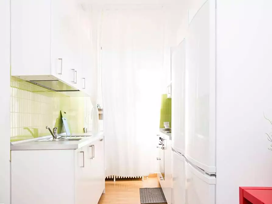 Immagine 10 di Camera in affitto  in Via Legnone a Milano