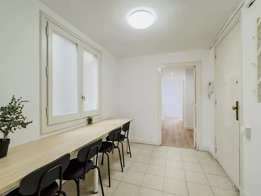 Immagine 5 di Camera condivisa in affitto  in Carrer del Rosselló a Barcelona
