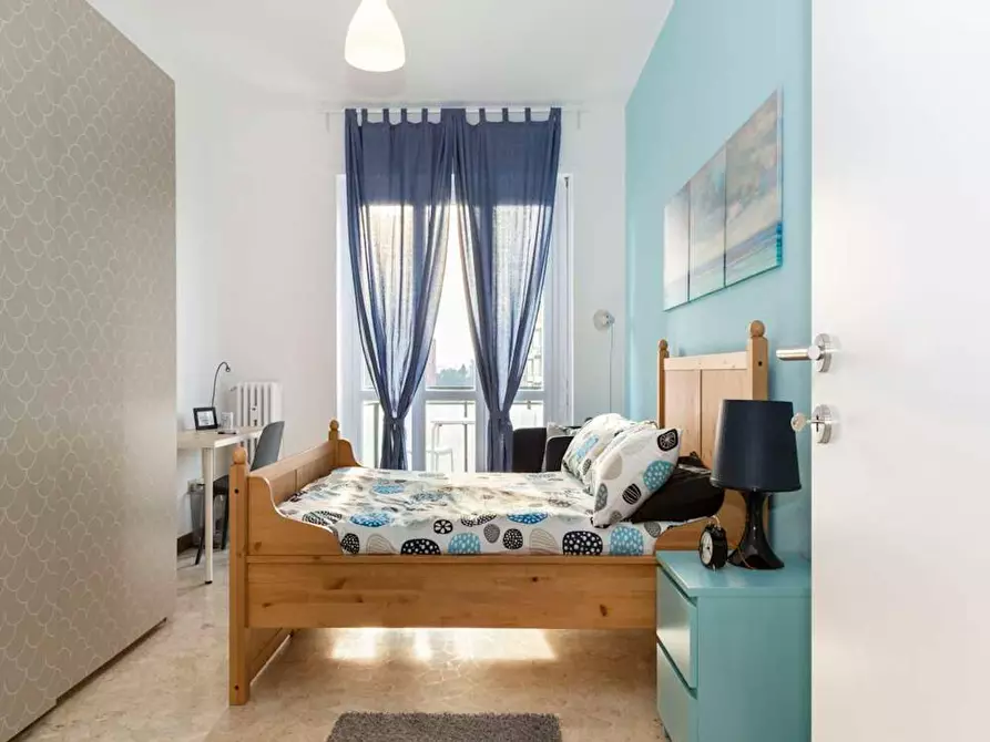 Immagine 4 di Camera in affitto  in Via dei Mandorli a Buccinasco