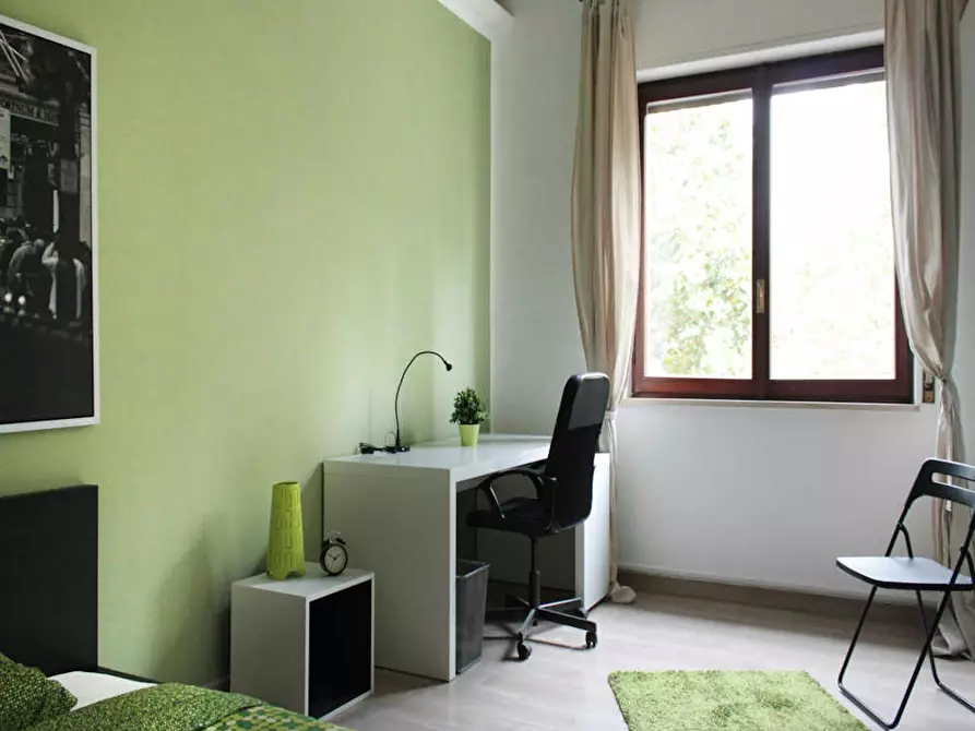 Immagine 7 di Camera in affitto  in Viale Lunigiana a Milano