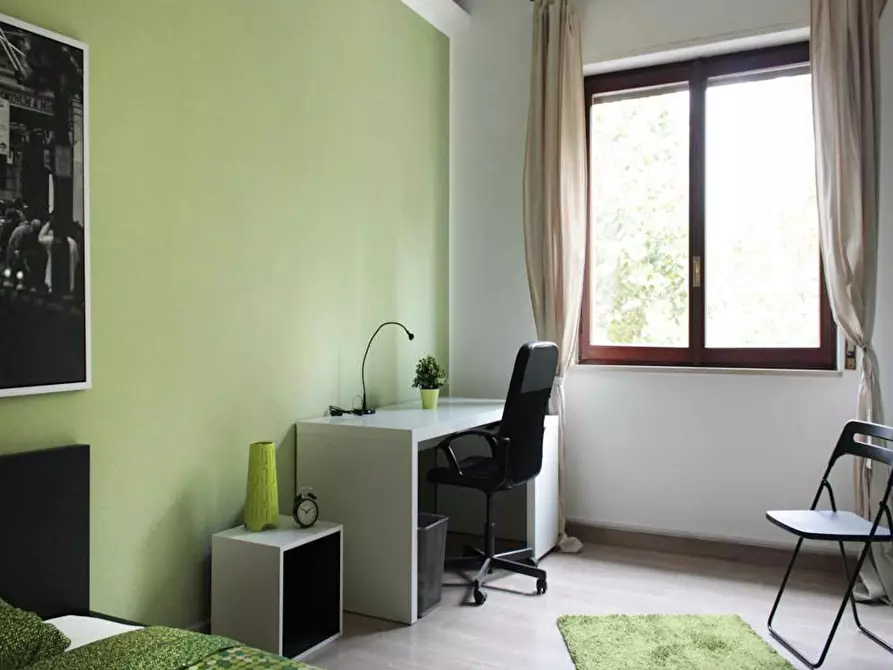 Immagine 5 di Camera in affitto  in Viale Lunigiana a Milano