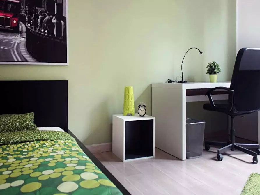 Immagine 6 di Camera in affitto  in Viale Lunigiana a Milano