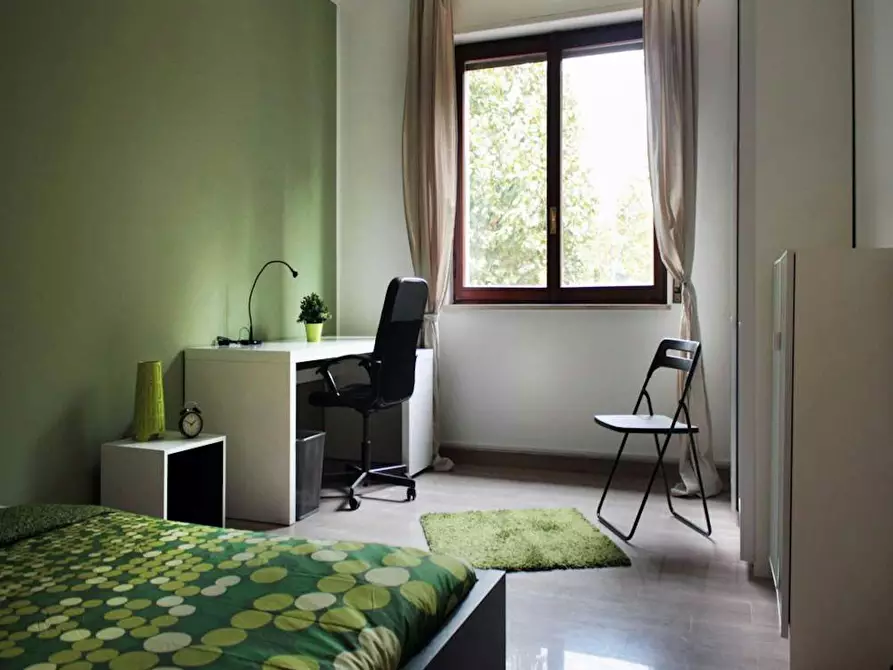 Immagine 3 di Camera in affitto  in Viale Lunigiana a Milano