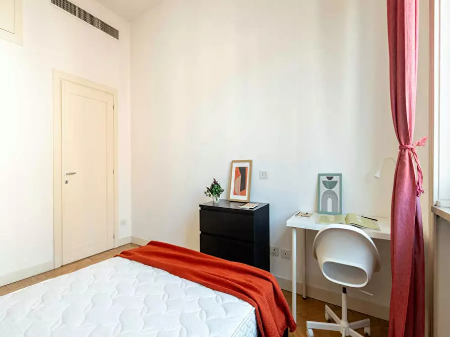Immagine 6 di Camera in affitto  in Via Giovanni Battista Pergolesi a Milano