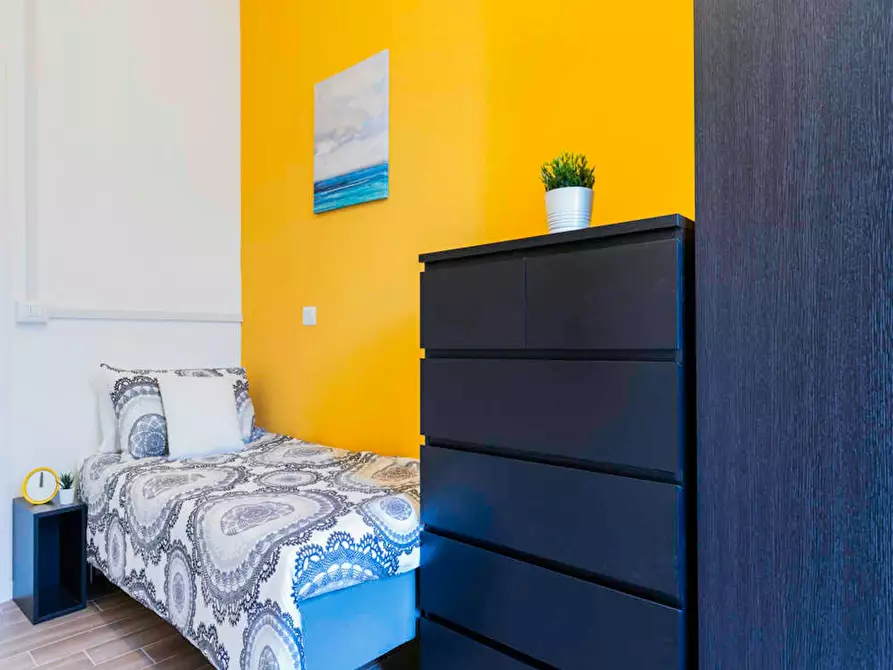 Immagine 6 di Camera in affitto  in Viale Alfredo Oriani a Bologna