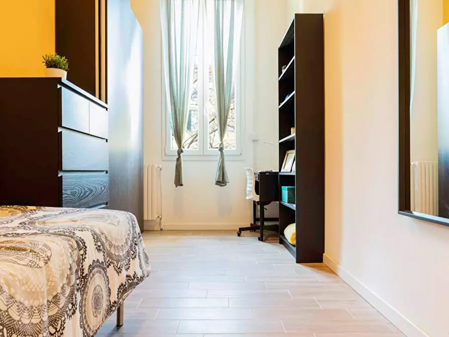 Immagine 5 di Camera in affitto  in Viale Alfredo Oriani a Bologna