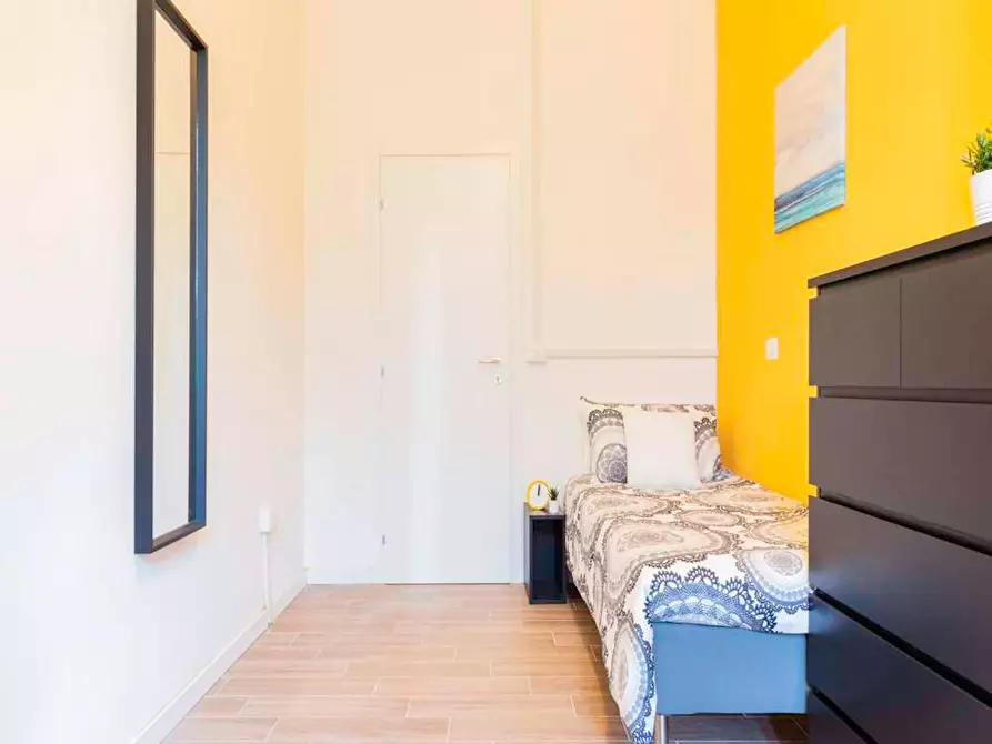 Immagine 3 di Camera in affitto  in Viale Alfredo Oriani a Bologna