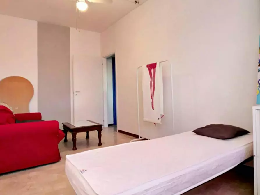 Immagine 1 di Camera in affitto  in Via Ferrante Aporti a Milano