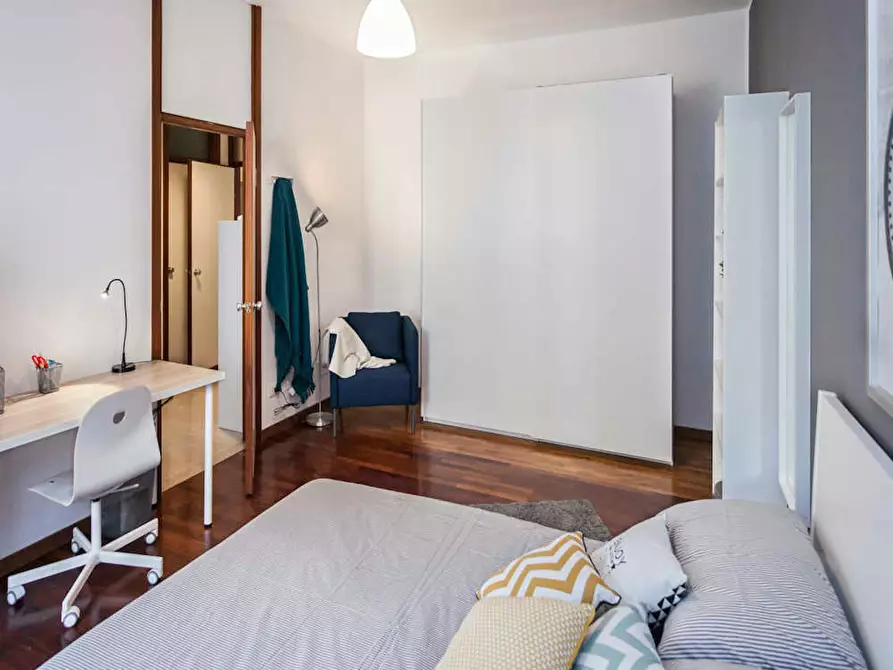 Immagine 3 di Camera in affitto  in Via Giuseppe Frua a Milano