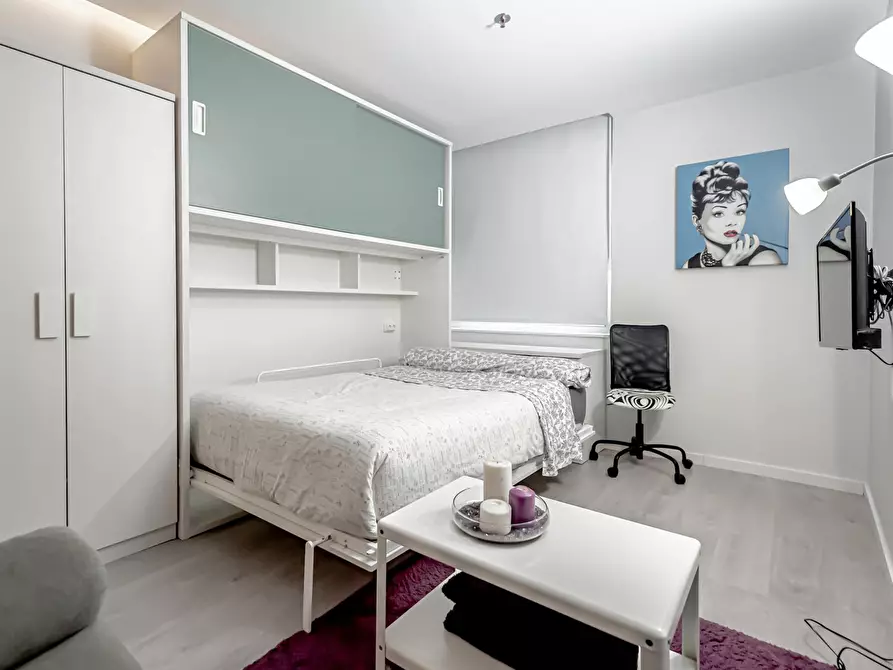 Immagine 2 di Appartamento in affitto  in Calle de Almagro a Madrid