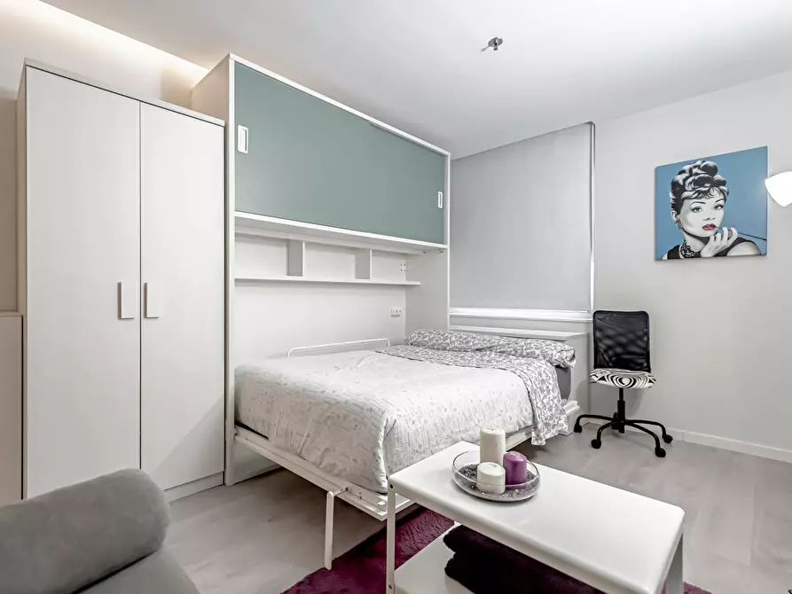 Immagine 4 di Appartamento in affitto  in Calle de Almagro a Madrid