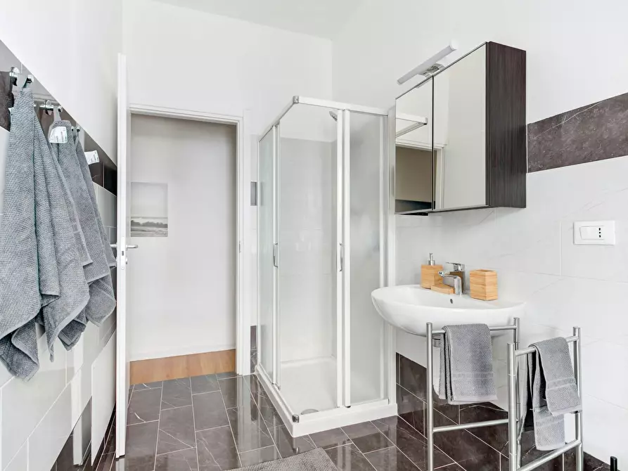 Immagine 7 di Camera in affitto  in Via Stromboli a Milano