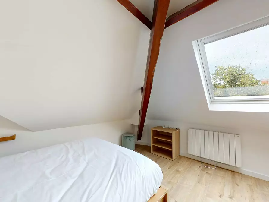 Immagine 1 di Camera in affitto  in Rue du Faubourg de Roubaix a Lille