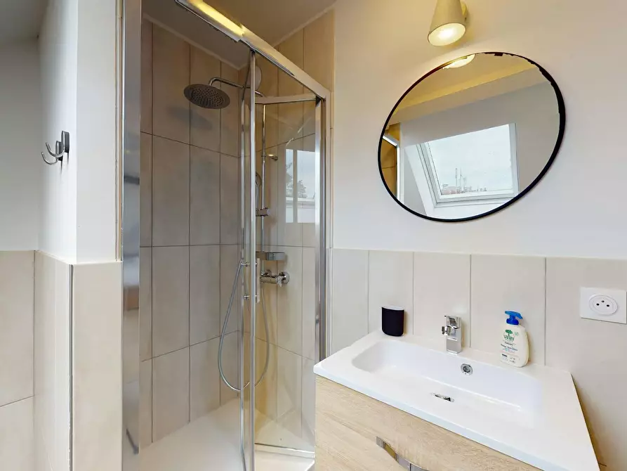 Immagine 3 di Camera in affitto  in Rue du Faubourg de Roubaix a Lille