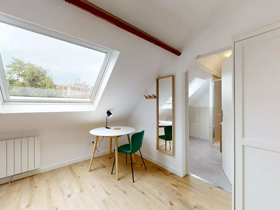 Immagine 2 di Camera in affitto  in Rue du Faubourg de Roubaix a Lille