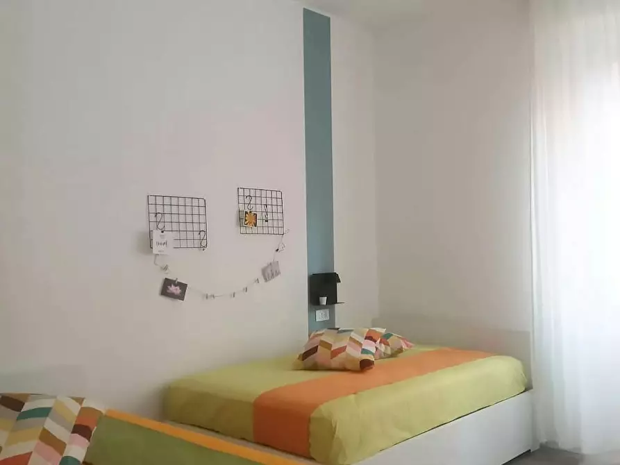 Immagine 2 di Camera condivisa in affitto  in Viale Monza a Milano