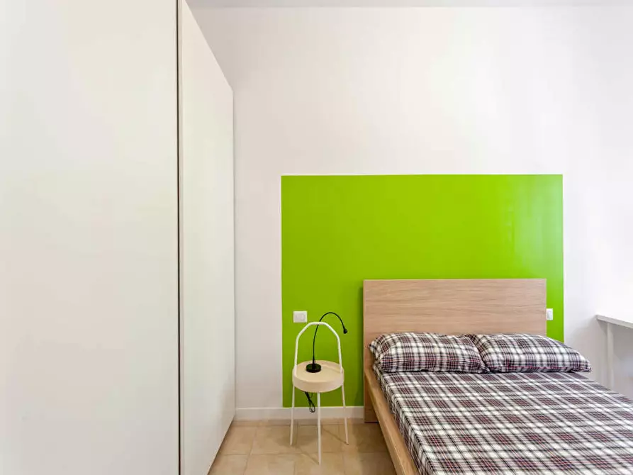 Immagine 5 di Camera in affitto  in Via Pantigliate a Milano