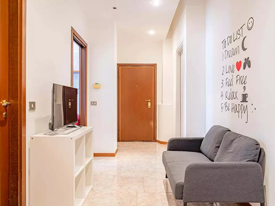 Immagine 7 di Camera in affitto  in Via Broni a Milano