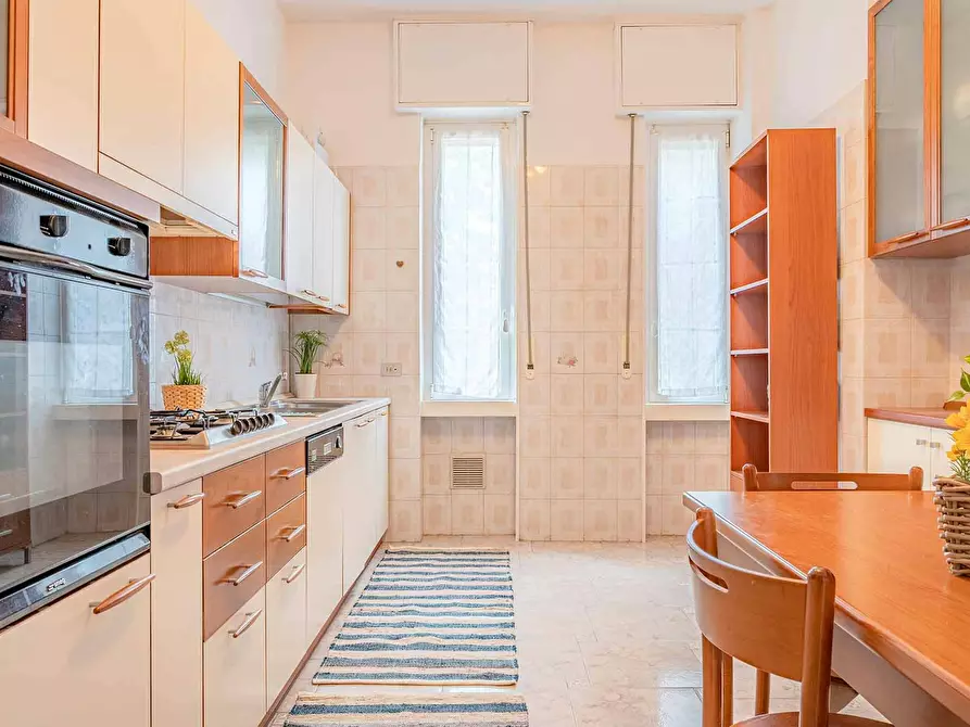 Immagine 9 di Camera in affitto  in Via Broni a Milano