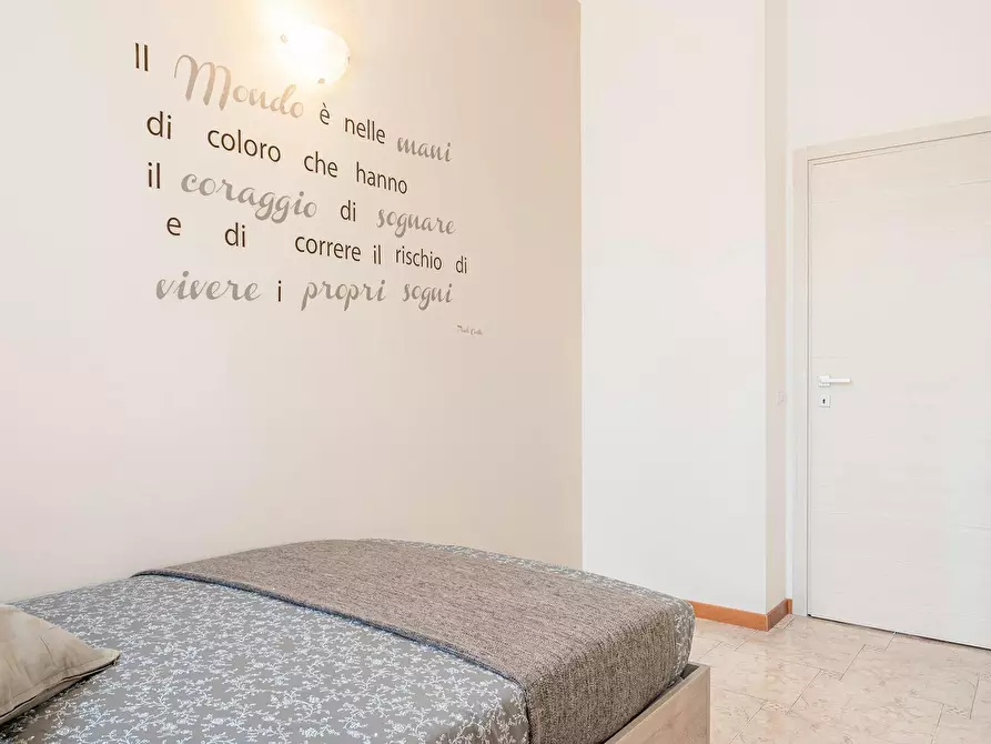 Immagine 3 di Camera in affitto  in Via Broni a Milano