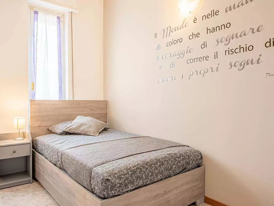 Immagine 2 di Camera in affitto  in Via Broni a Milano