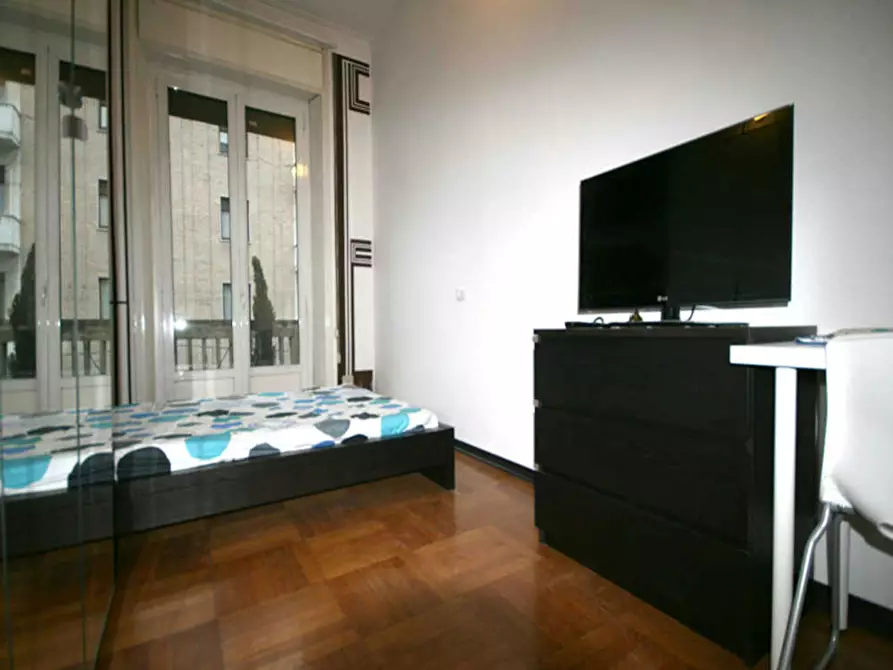 Immagine 2 di Camera in affitto  in Via Giulio e Corrado Venini a Milano