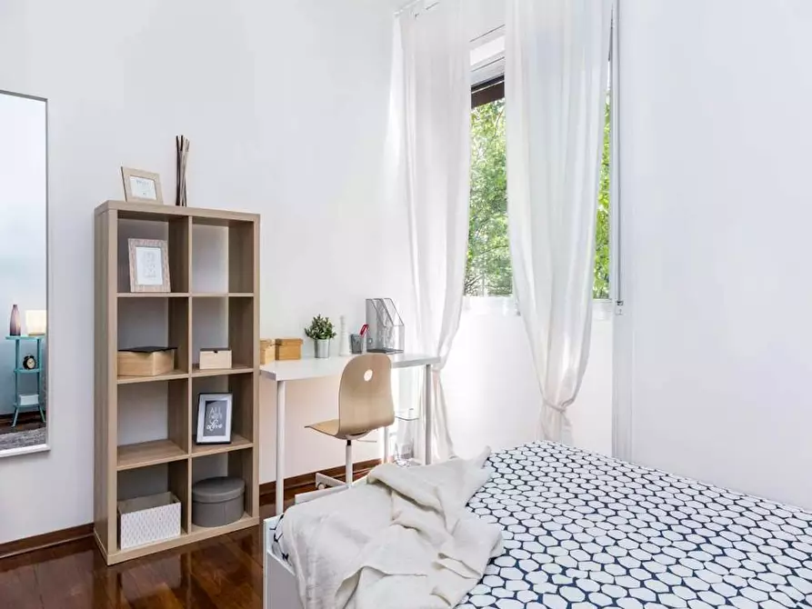 Immagine 4 di Camera in affitto  in Via Giuseppe Frua a Milano