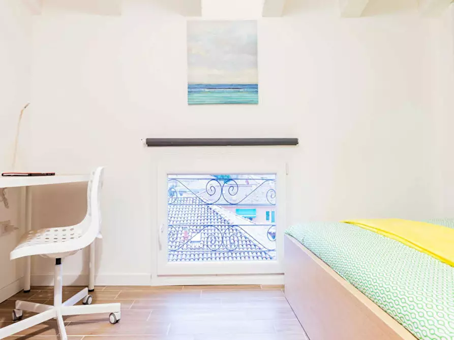 Immagine 7 di Camera in affitto  in Viale Alfredo Oriani a Bologna