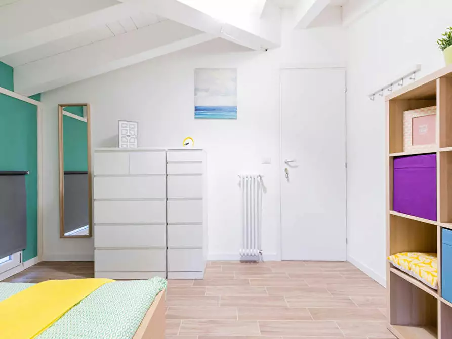 Immagine 6 di Camera in affitto  in Viale Alfredo Oriani a Bologna