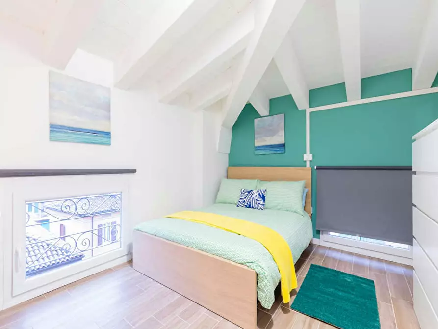 Immagine 1 di Camera in affitto  in Viale Alfredo Oriani a Bologna