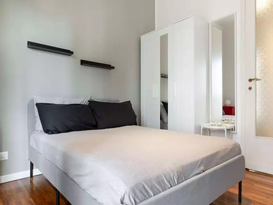 Immagine 2 di Camera in affitto  in Via Arcivescovo Romilli a Milano