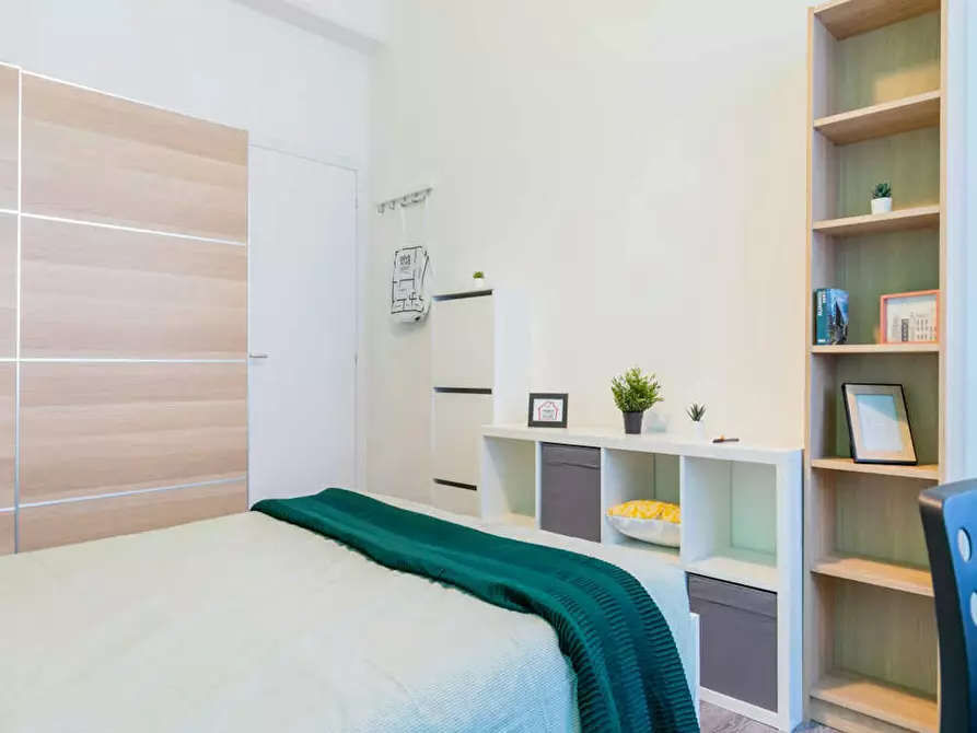 Immagine 5 di Camera in affitto  in Via Natale Battaglia a Milano