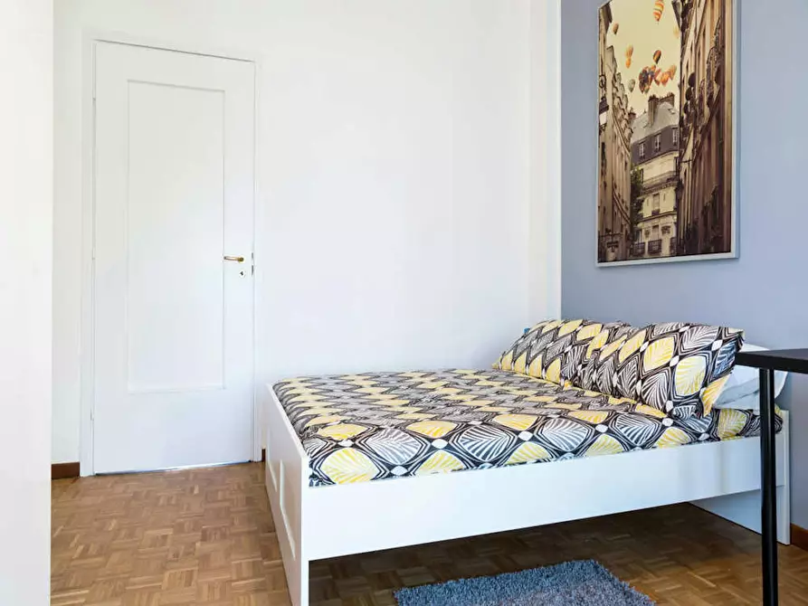 Immagine 3 di Camera in affitto  in Via delle Acacie a Buccinasco