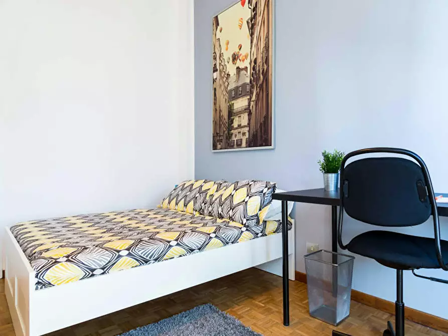 Immagine 5 di Camera in affitto  in Via delle Acacie a Buccinasco